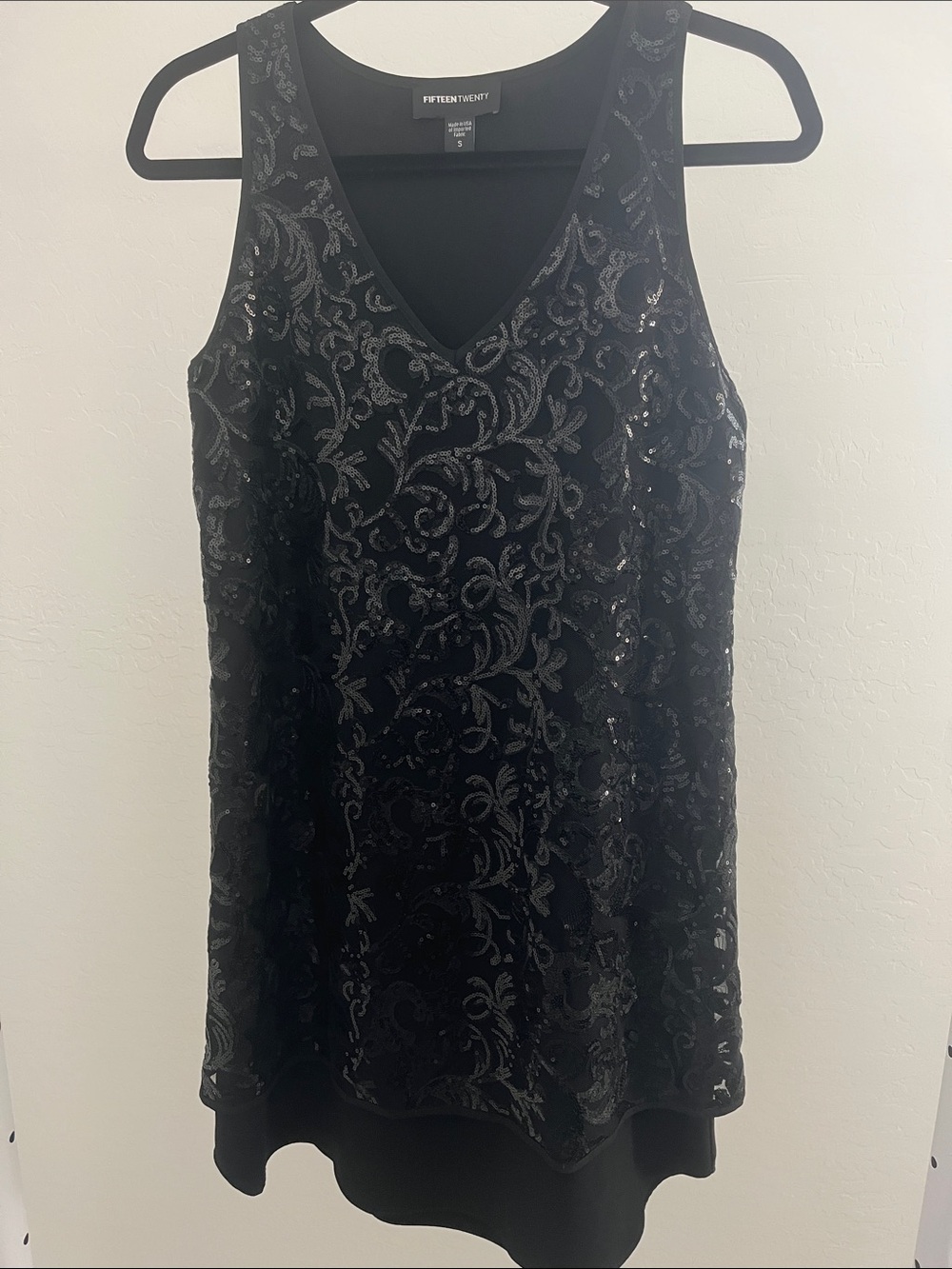 Fifteen Twenty Black Sequin V-Neck Sleeveless Dress Small